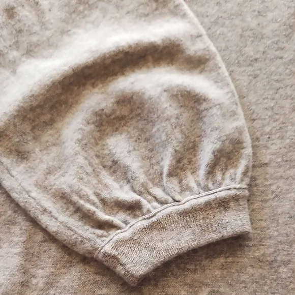 NWT Vince Gray Cashmere Sweater - Picture 7 of 10